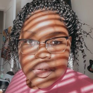 Meet your Posher, Samyah